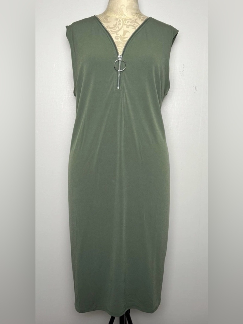 JM Collection Olive Green Sleeveless Zip-Front Sheath Dress